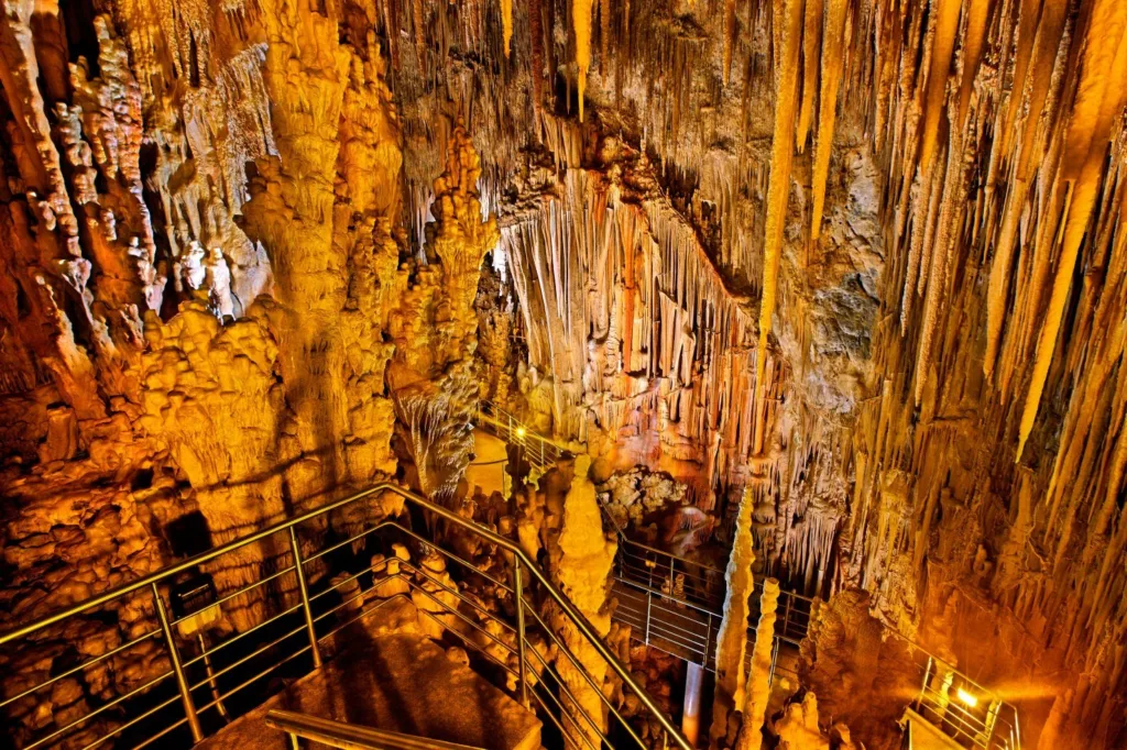 Kastania Cave